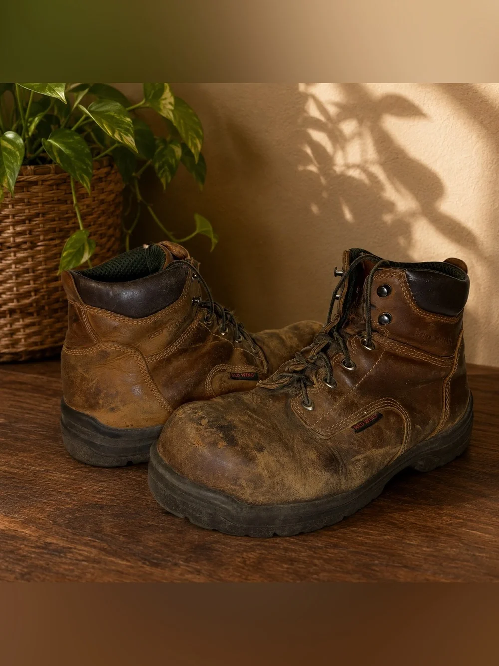 Red Wing Men’s 11 Brown Leather Safety Toe EH Oil Resistant Work Boots